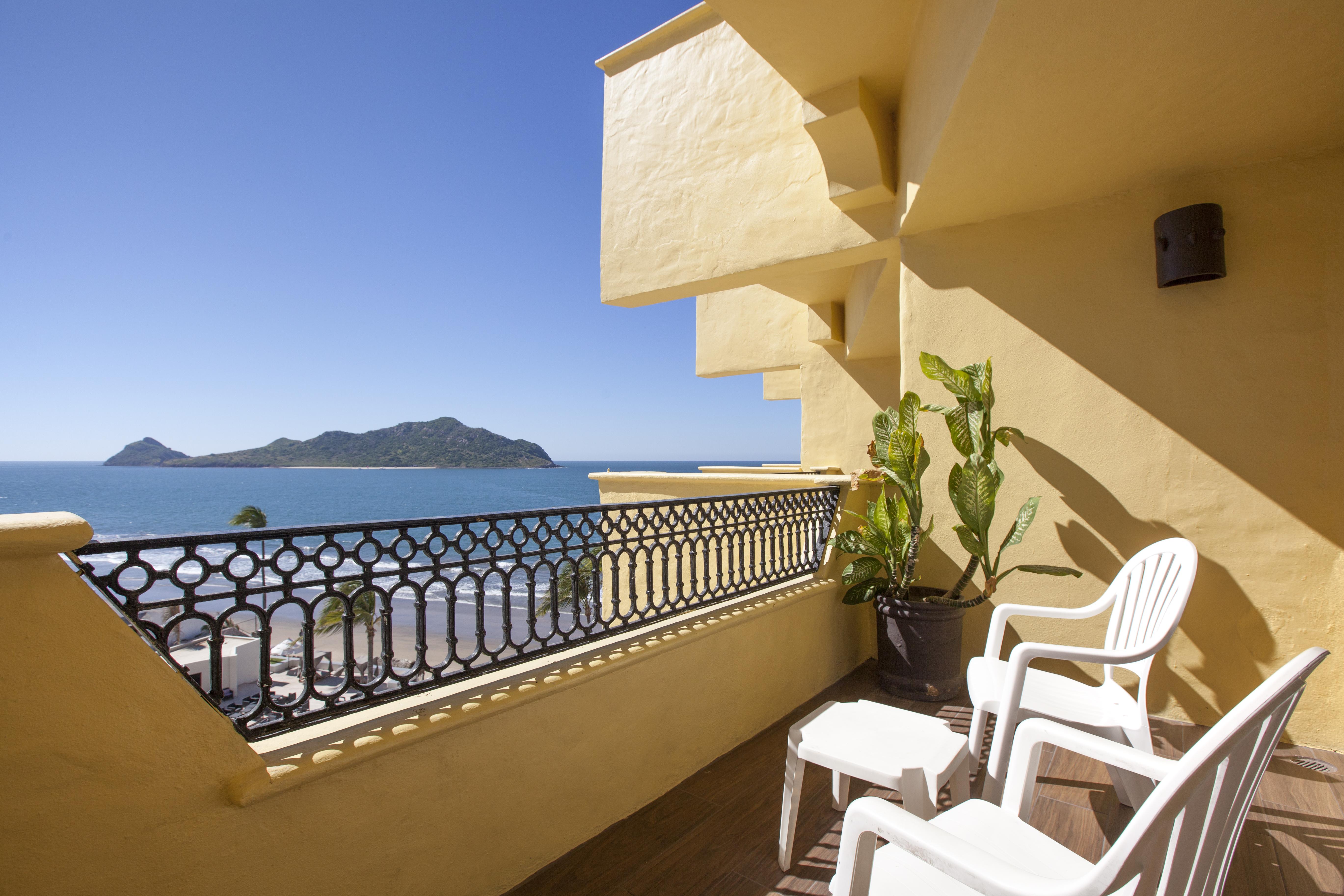 Royal Villas Resort Масатлан Экстерьер фото Balcony