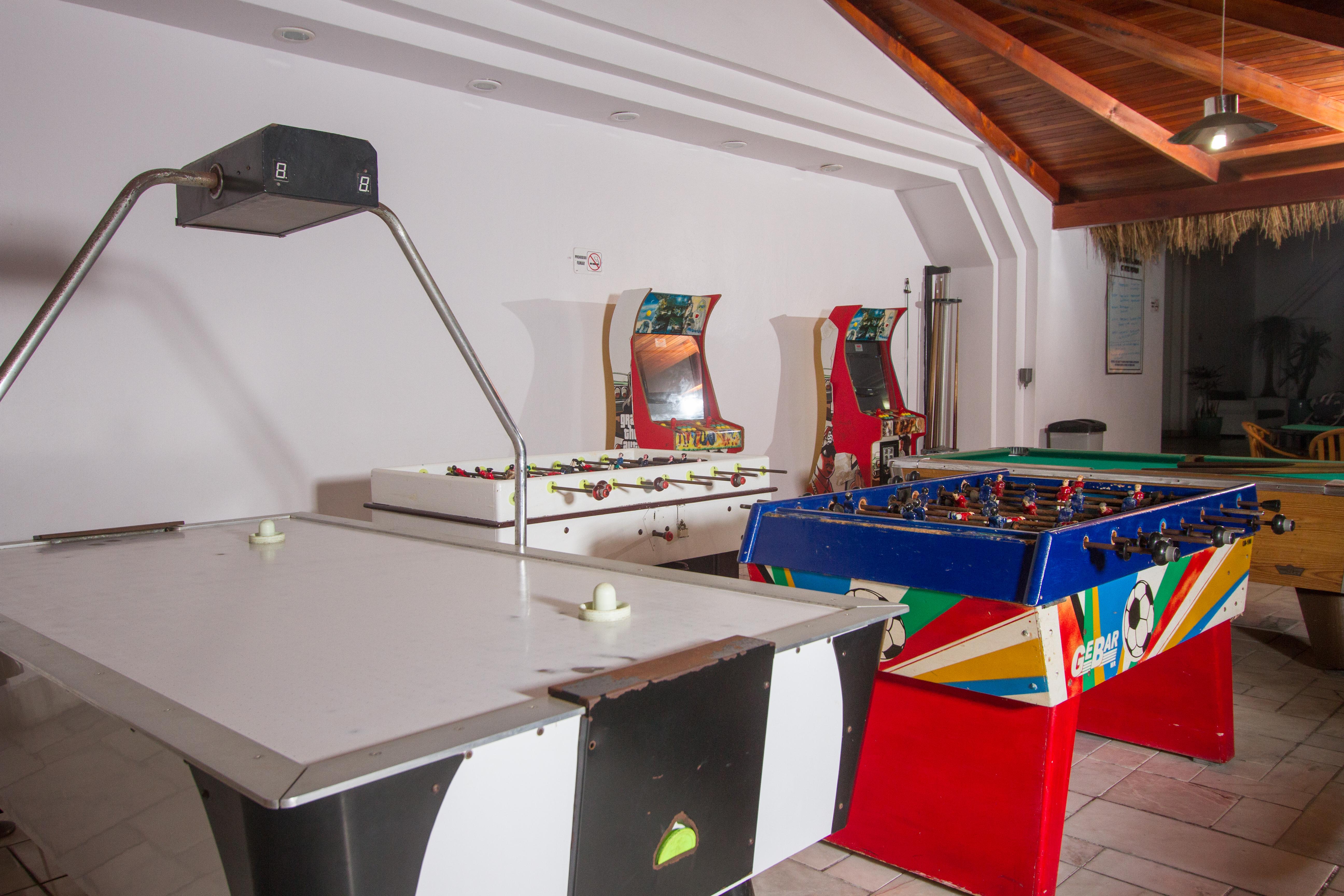 Royal Villas Resort Масатлан Экстерьер фото Air hockey table